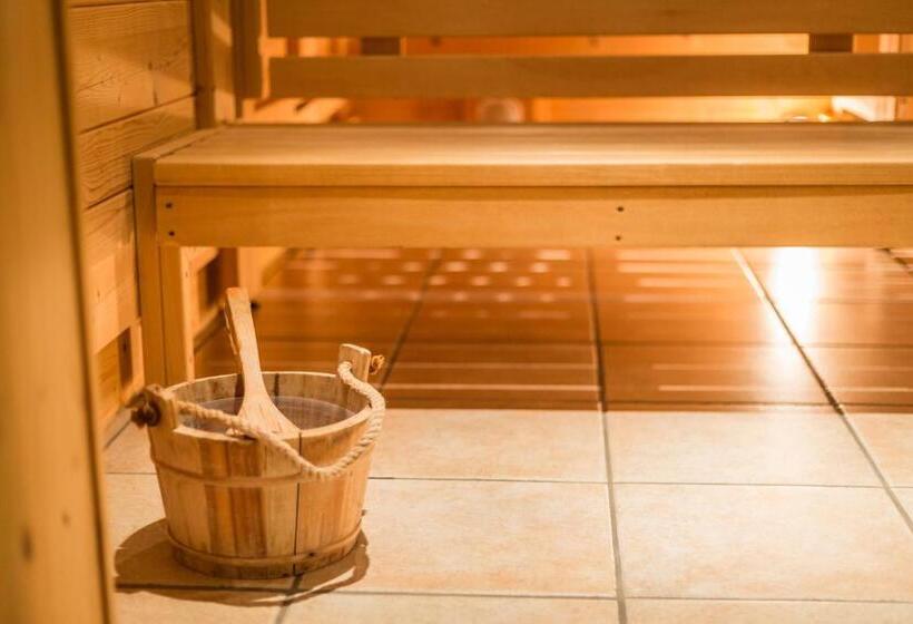 ホテル Haller S Post