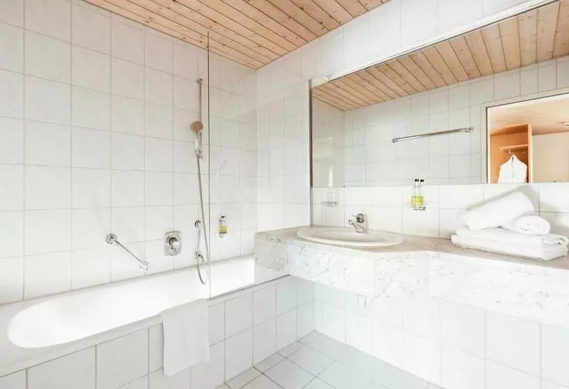 Отель Hubertus Mellau Gmbh