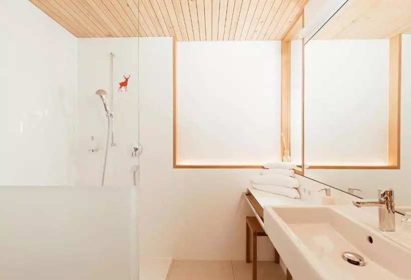 Отель Hubertus Mellau Gmbh