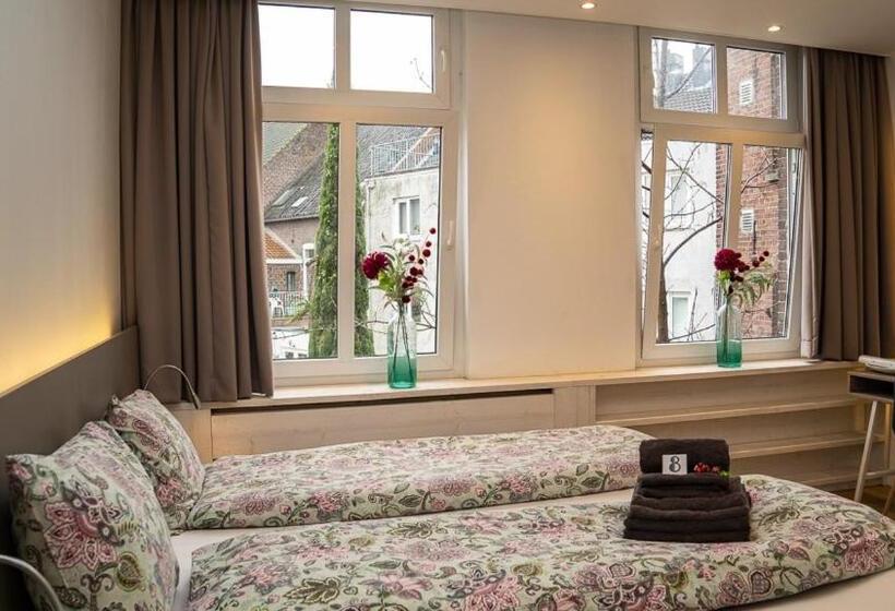 ホテル Inn Den Acht Venlo