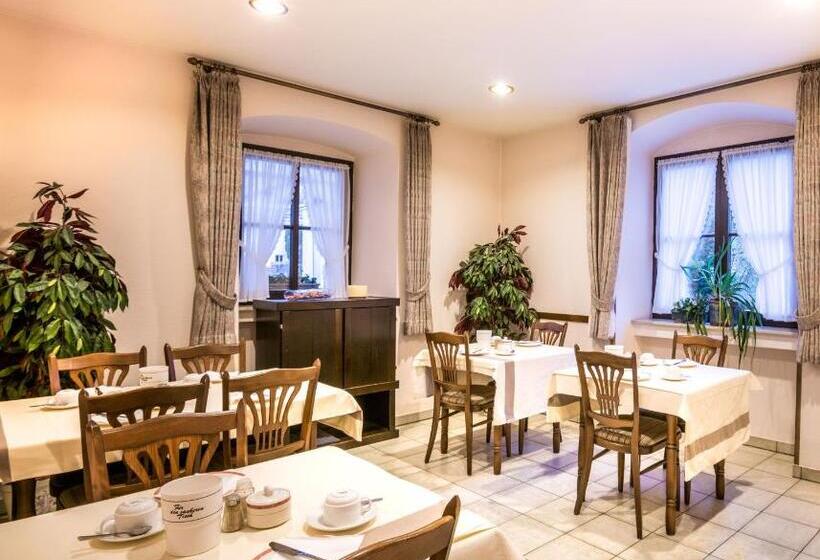 Отель Le Postillon