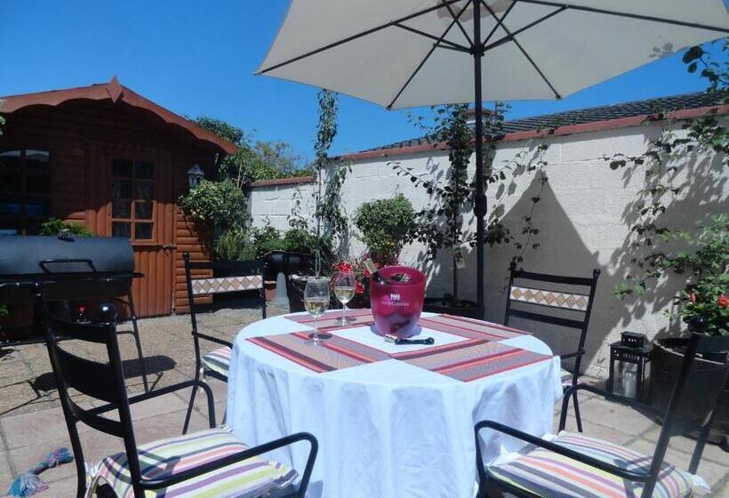 فندق Orley House B&b