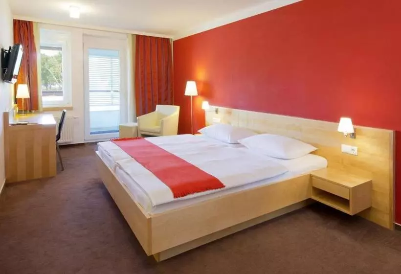 Pannonia Hotel Garni