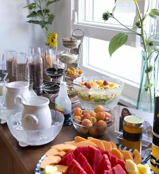 Pannonia Hotel Garni