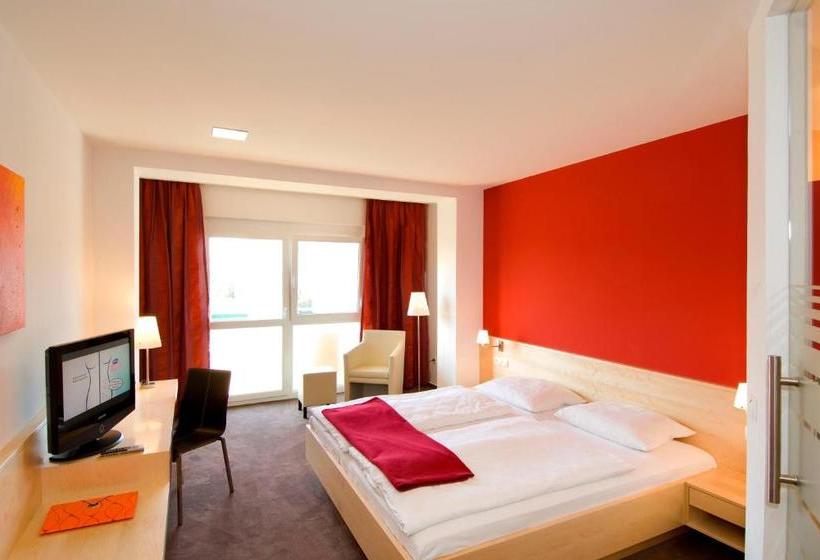 Pannonia Hotel Garni