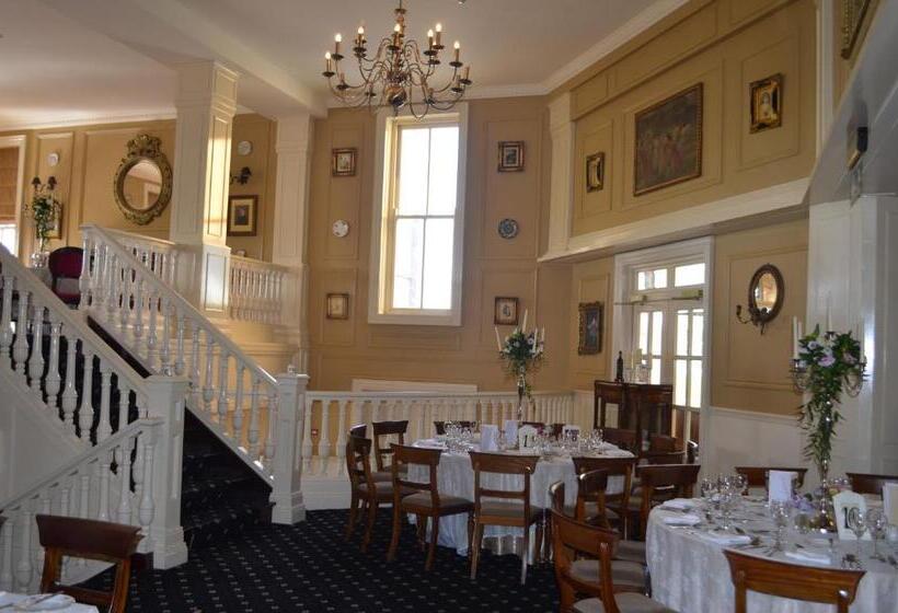 فندق The Listowel Arms