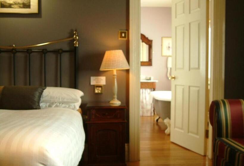 فندق The Listowel Arms