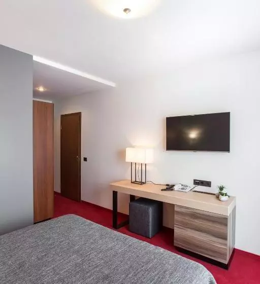 هتل Viešbutis Simpatija