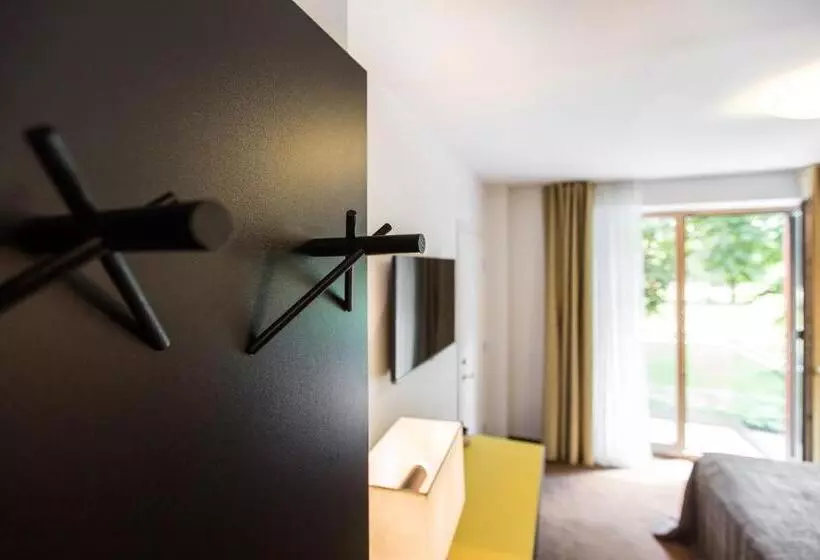 هتل Viešbutis Simpatija