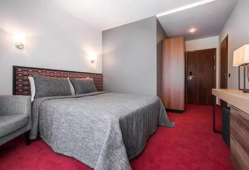 هتل Viešbutis Simpatija