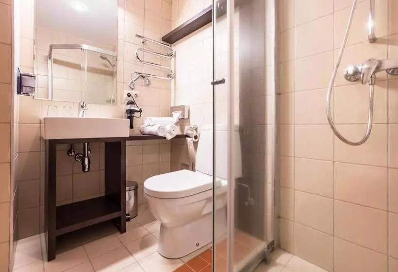 هتل Viešbutis Simpatija