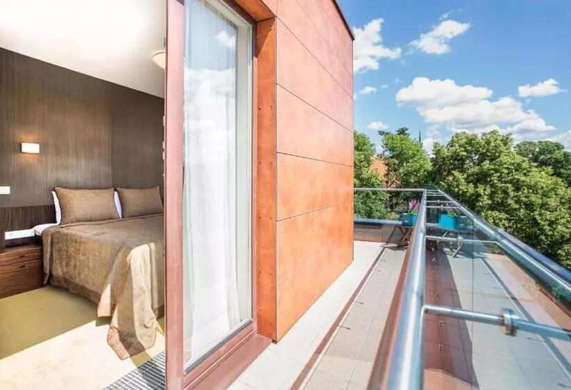 هتل Viešbutis Simpatija