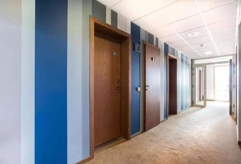 هتل Viešbutis Simpatija