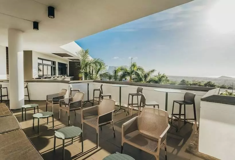 هتل Voila Bagatelle