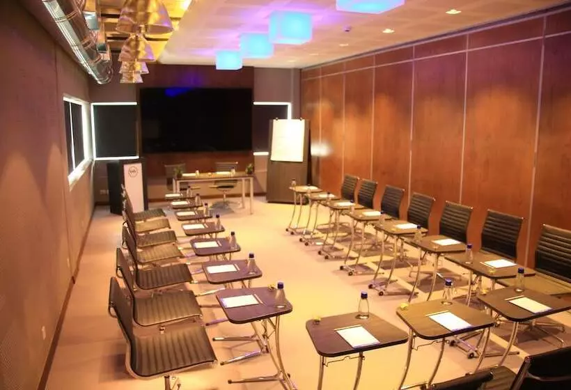 هتل Voila Bagatelle