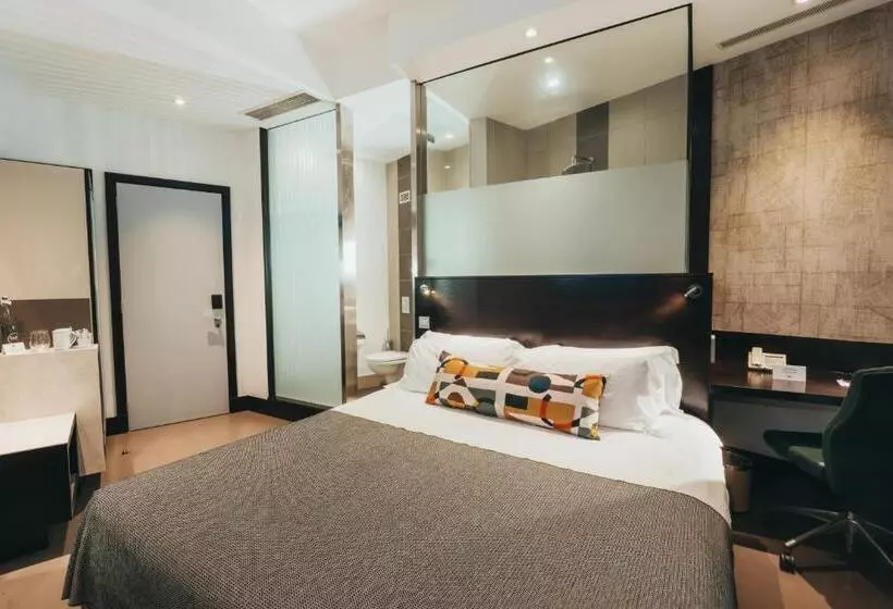 هتل Voila Bagatelle