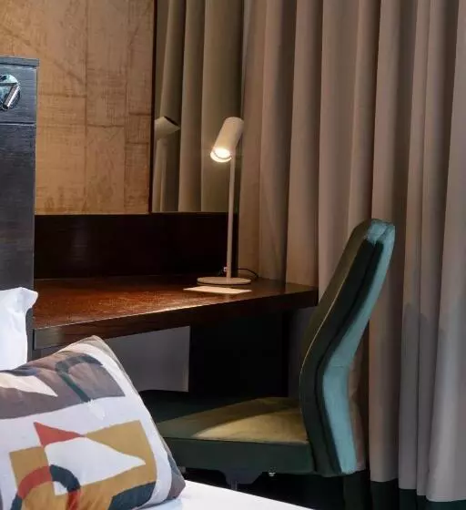 هتل Voila Bagatelle