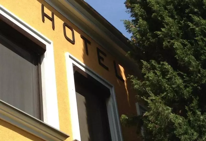 Отель Gasthof Pension Weisz Artner