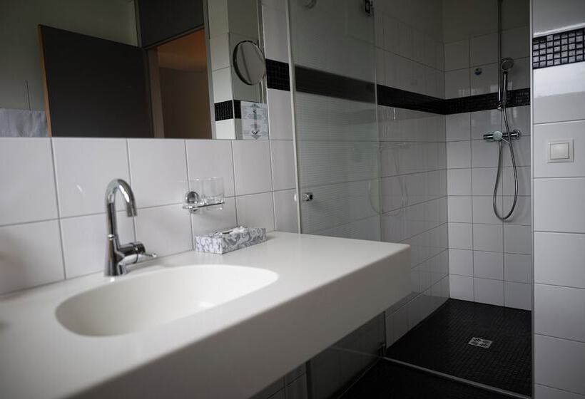 بنسيون Schäfle Landgasthof