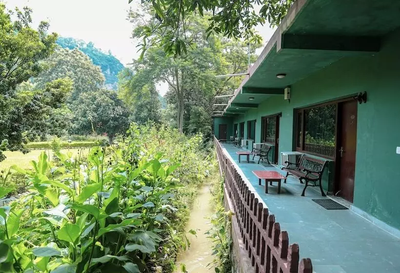 אתר נופש Riverside By Aahma