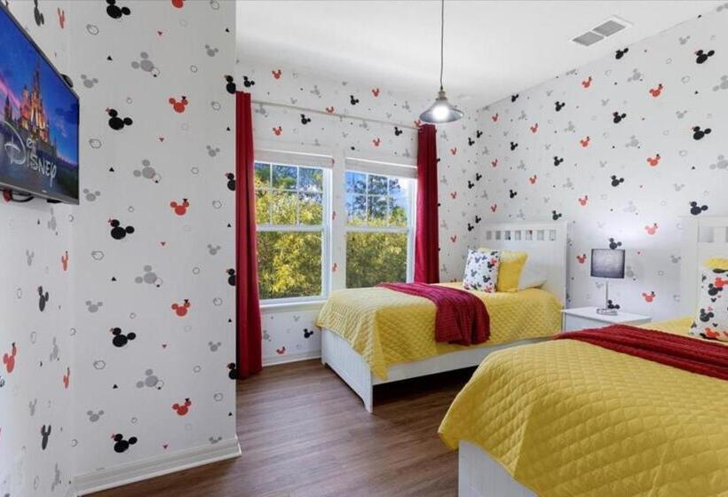 4 Bedrooms  3 Bathrooms  West Lucaya 3200 Ol