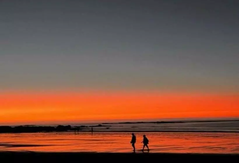 Broome Retreat, With Pool, Cable Beach