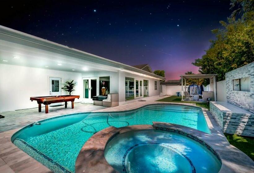 Miami Luxury House W Heated Pool & Jacuzzi