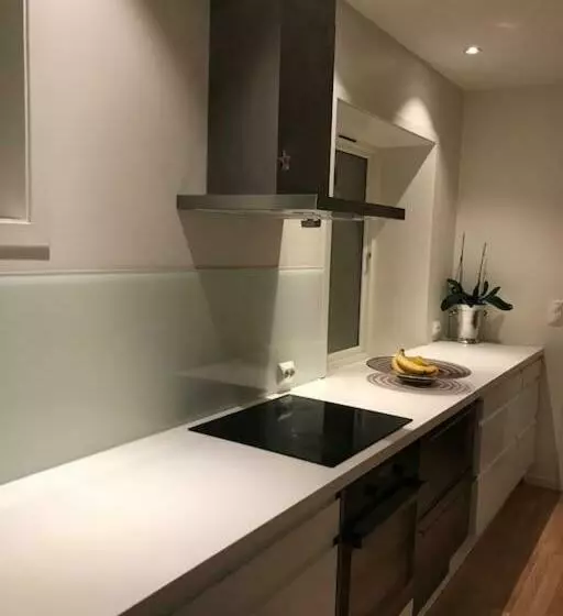 Stort Hus I Porsgrunn Sentrum Med Gangavstand Til Alt & Gratis Parkering Til Flere Biler