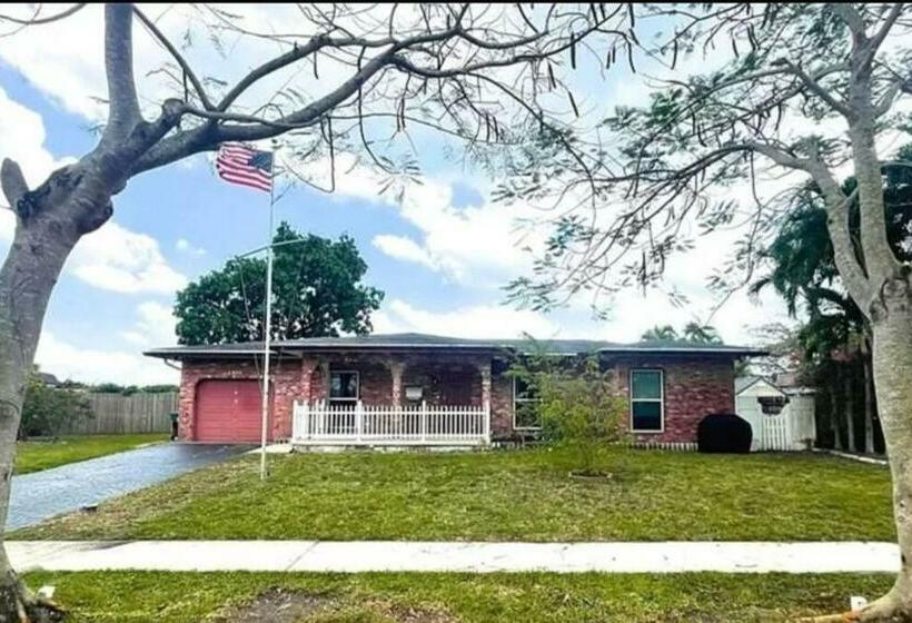 Charming 3bdrm Home In N. Lauderdale