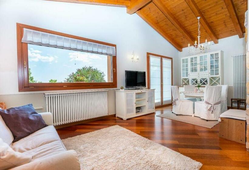 Da Dede Cozy Apt With Terrace And Private Parking!