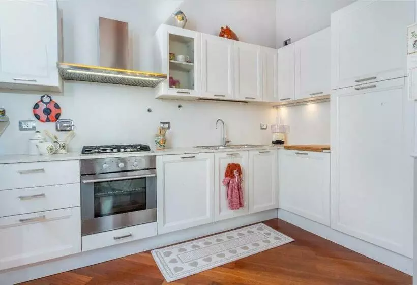 Da Dede Cozy Apt With Terrace And Private Parking!