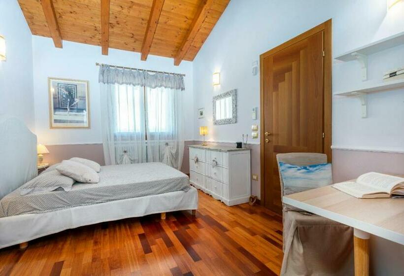 Da Dede Cozy Apt With Terrace And Private Parking!