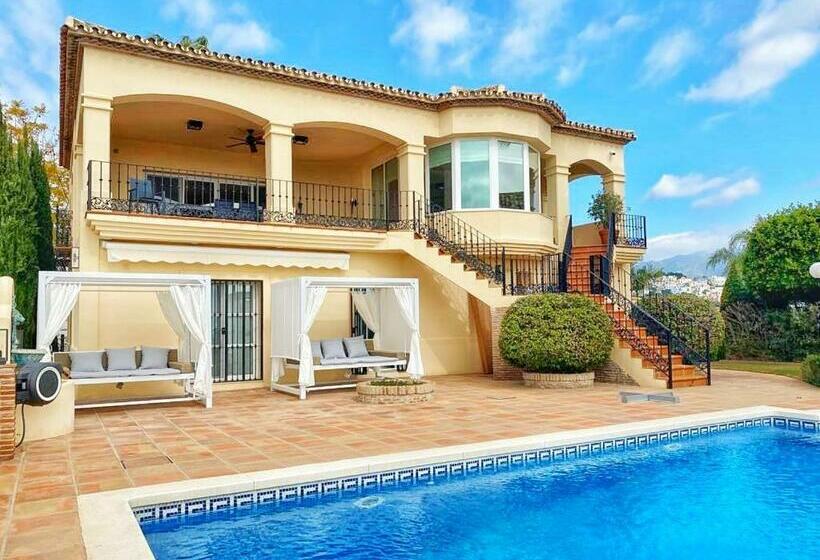 Los Arqueros Golf Villas