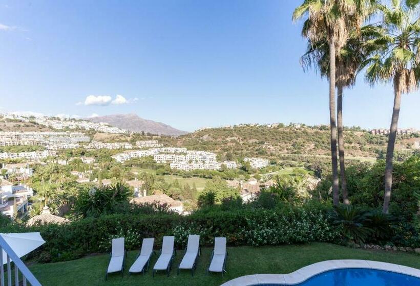 Los Arqueros Golf Villas