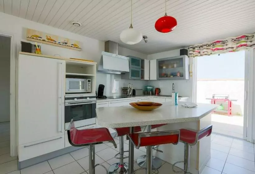 Maison Confortable A Deux Pas Du Village