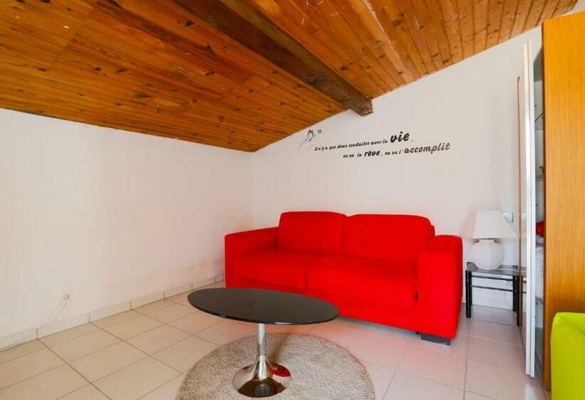 Maison Confortable A Deux Pas Du Village