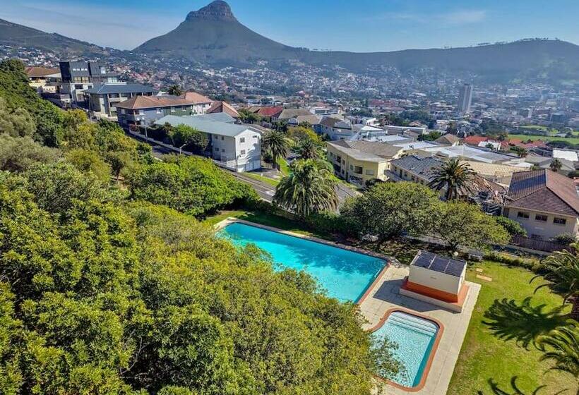Apartment Situated On The Slope Of Table Mountain!