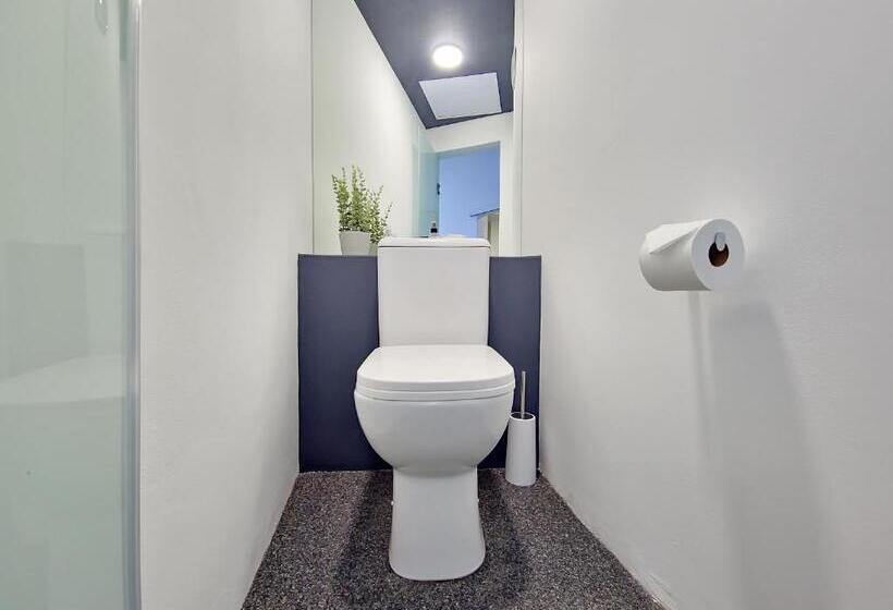 Apartment Situated On The Slope Of Table Mountain!