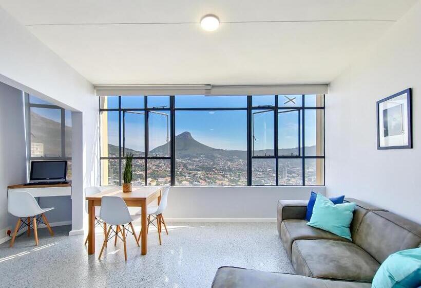 Apartment Situated On The Slope Of Table Mountain!