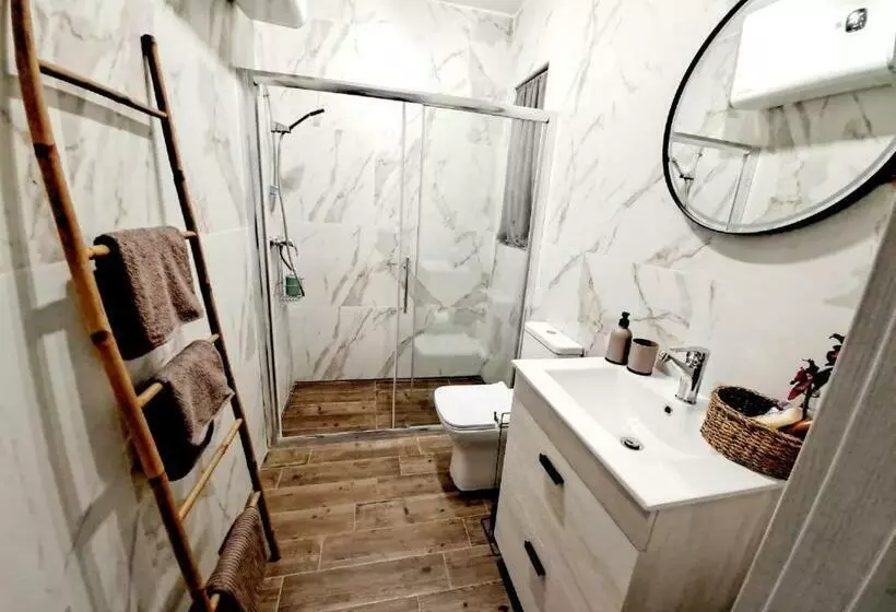 Private Apartment Minutes To Sliema Malta, 2 Ac S, Netflix