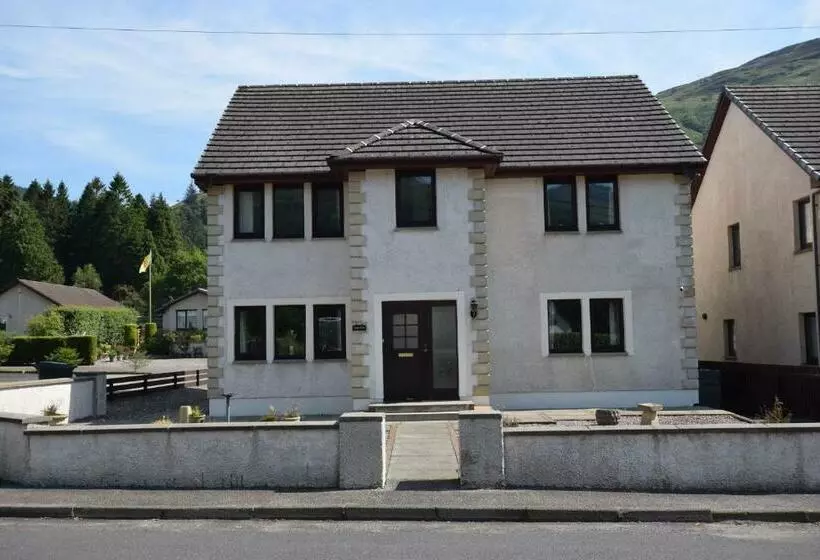 Ridgeview Villa   Partial Loch View