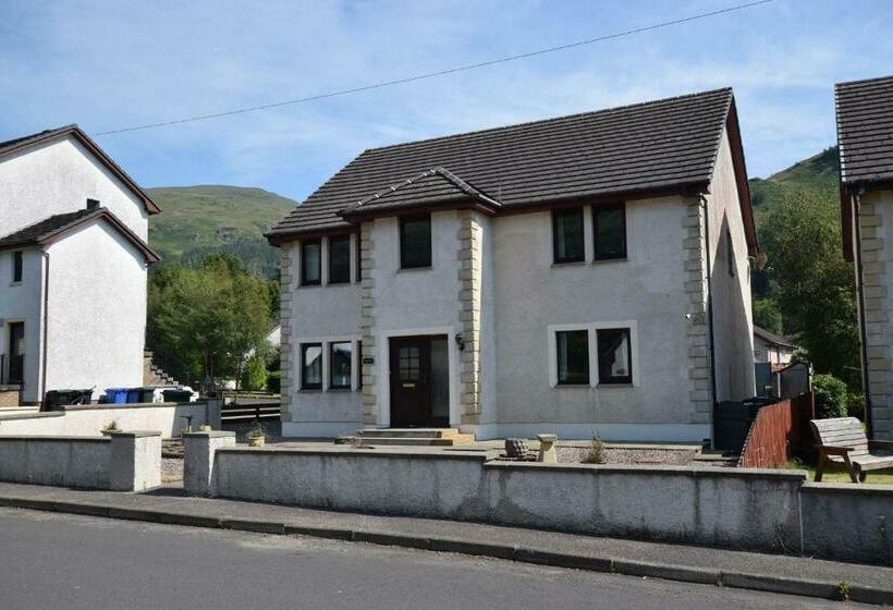 Ridgeview Villa Partial Loch View