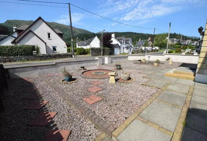 Ridgeview Villa   Partial Loch View