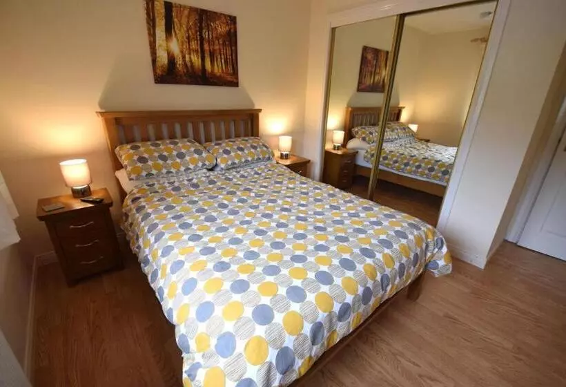 Ridgeview Villa   Partial Loch View