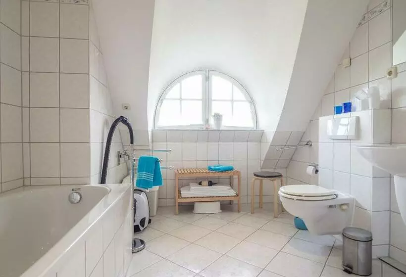 Kapitänshaus Kittler   Sehnsucht   Fewo 1og   Dg