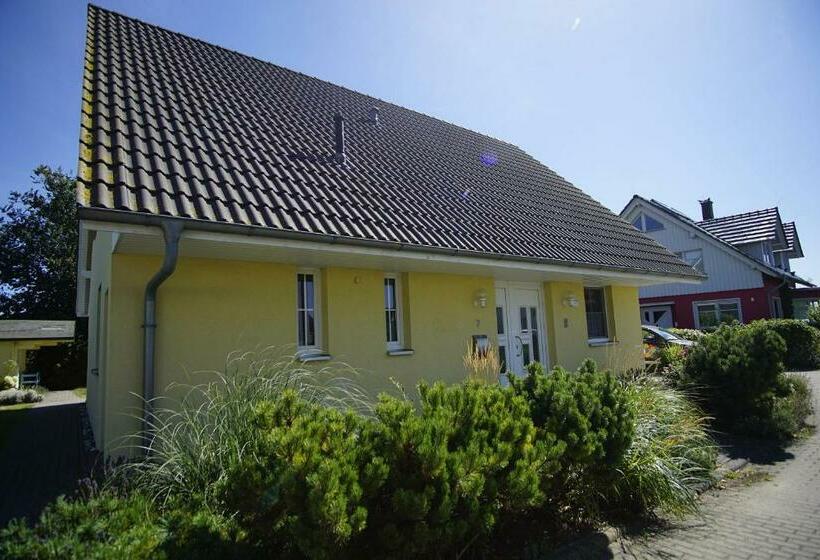 Nah Am Meer, Meerblick, Gratis Nutzung Vom Ahoi Erlebnisbad Und Sauna In Sellin   Haus Inselblick Fe