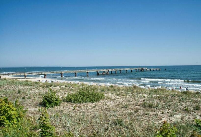 Nah Am Meer, Meerblick, Gratis Nutzung Vom Ahoi Erlebnisbad Und Sauna In Sellin   Haus Inselblick Fe