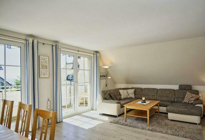 Nah Am Meer, Meerblick, Gratis Nutzung Vom Ahoi Erlebnisbad Und Sauna In Sellin   Haus Inselblick Fe