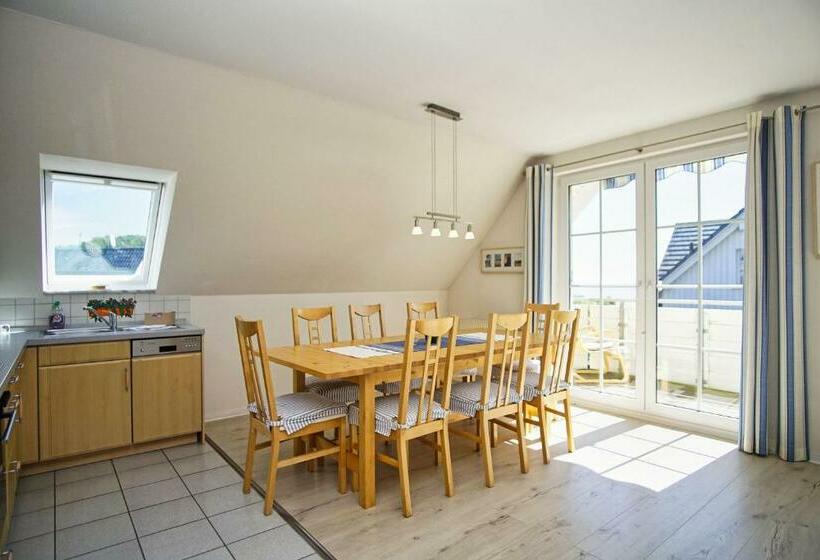 Nah Am Meer, Meerblick, Gratis Nutzung Vom Ahoi Erlebnisbad Und Sauna In Sellin   Haus Inselblick Fe