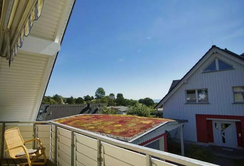 Nah Am Meer, Meerblick, Gratis Nutzung Vom Ahoi Erlebnisbad Und Sauna In Sellin   Haus Inselblick Fe
